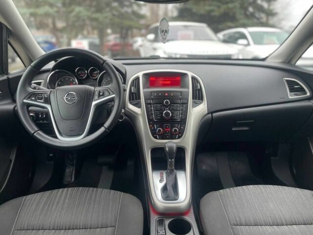 Черный Опель Астра, объемом двигателя 1.6 л и пробегом 172 тыс. км за 8600 $, фото 9 на Automoto.ua