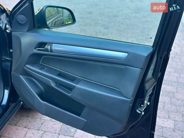 Черный Опель Астра, объемом двигателя 1.9 л и пробегом 310 тыс. км за 5500 $, фото 36 на Automoto.ua