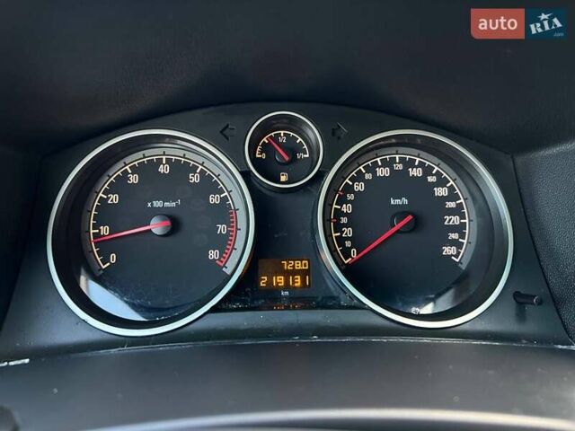 Черный Опель Астра, объемом двигателя 1.6 л и пробегом 219 тыс. км за 5600 $, фото 20 на Automoto.ua