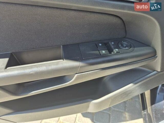 Черный Опель Астра, объемом двигателя 1.7 л и пробегом 212 тыс. км за 6400 $, фото 13 на Automoto.ua
