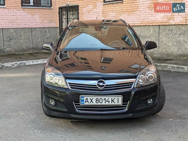 Черный Опель Астра, объемом двигателя 1.6 л и пробегом 226 тыс. км за 5600 $, фото 1 на Automoto.ua