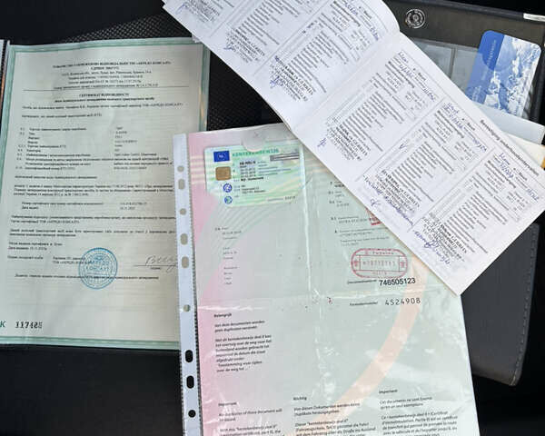 Черный Опель Астра, объемом двигателя 1.6 л и пробегом 252 тыс. км за 6400 $, фото 87 на Automoto.ua