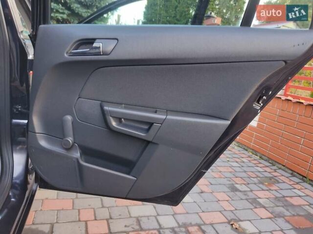 Чорний Опель Астра, об'ємом двигуна 1.4 л та пробігом 215 тис. км за 5900 $, фото 28 на Automoto.ua