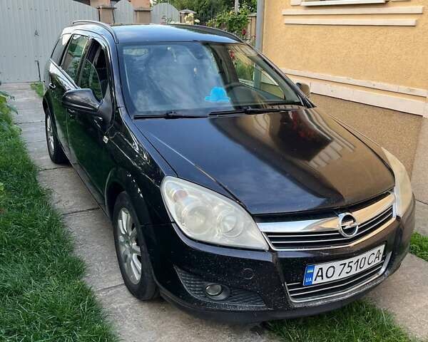 Черный Опель Астра, объемом двигателя 1.7 л и пробегом 400 тыс. км за 4500 $, фото 1 на Automoto.ua
