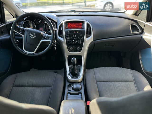 Черный Опель Астра, объемом двигателя 1.36 л и пробегом 250 тыс. км за 6200 $, фото 28 на Automoto.ua