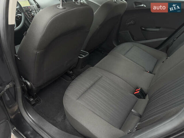 Черный Опель Астра, объемом двигателя 1.4 л и пробегом 225 тыс. км за 6350 $, фото 23 на Automoto.ua