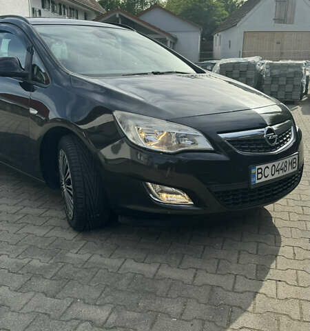Черный Опель Астра, объемом двигателя 1.3 л и пробегом 226 тыс. км за 5500 $, фото 8 на Automoto.ua