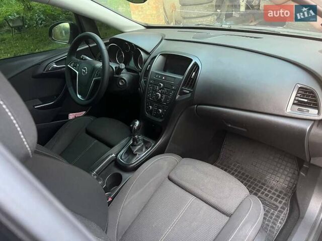 Черный Опель Астра, объемом двигателя 1.7 л и пробегом 231 тыс. км за 5800 $, фото 2 на Automoto.ua