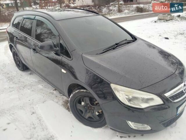 Черный Опель Астра, объемом двигателя 1.7 л и пробегом 290 тыс. км за 6200 $, фото 5 на Automoto.ua