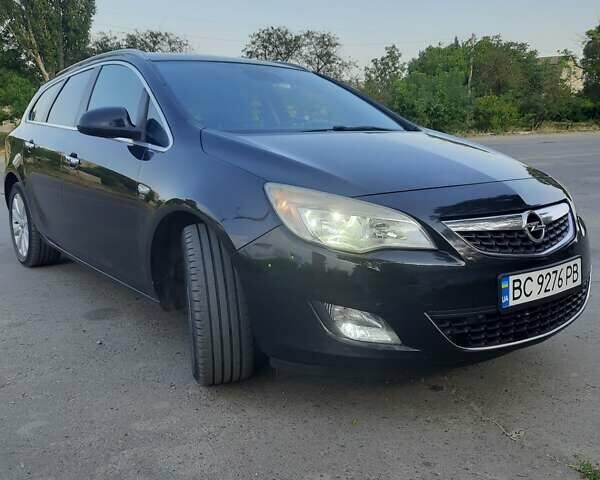 Черный Опель Астра, объемом двигателя 1.69 л и пробегом 340 тыс. км за 6500 $, фото 4 на Automoto.ua