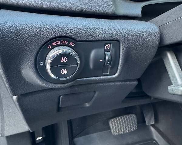 Чорний Опель Астра, об'ємом двигуна 1.6 л та пробігом 144 тис. км за 8300 $, фото 10 на Automoto.ua