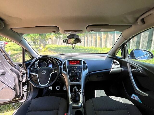 Чорний Опель Астра, об'ємом двигуна 1.7 л та пробігом 309 тис. км за 6000 $, фото 6 на Automoto.ua