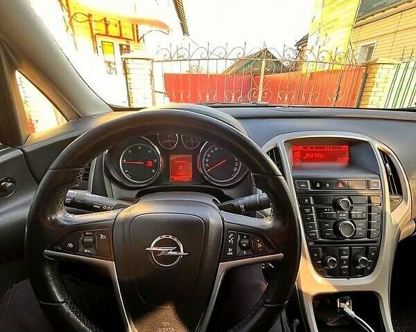 Черный Опель Астра, объемом двигателя 1.7 л и пробегом 252 тыс. км за 6850 $, фото 2 на Automoto.ua