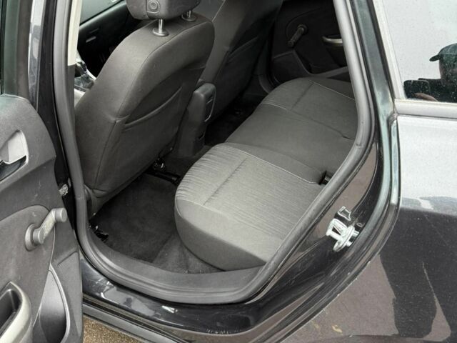 Опель Астра 2011 в Калиновке на Automoto.ua Черный Опель Астра, объемом двигателя 1.7 л и пробегом 178 тыс. км за 6999 $, фото 9 на Automoto.ua