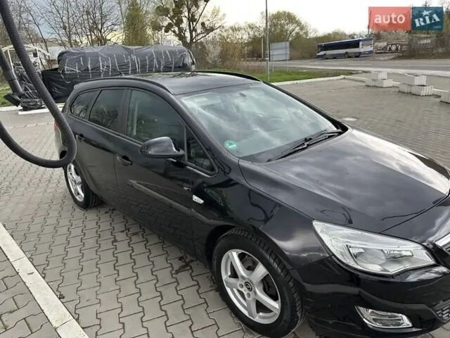 Черный Опель Астра, объемом двигателя 1.96 л и пробегом 0 тыс. км за 7500 $, фото 4 на Automoto.ua