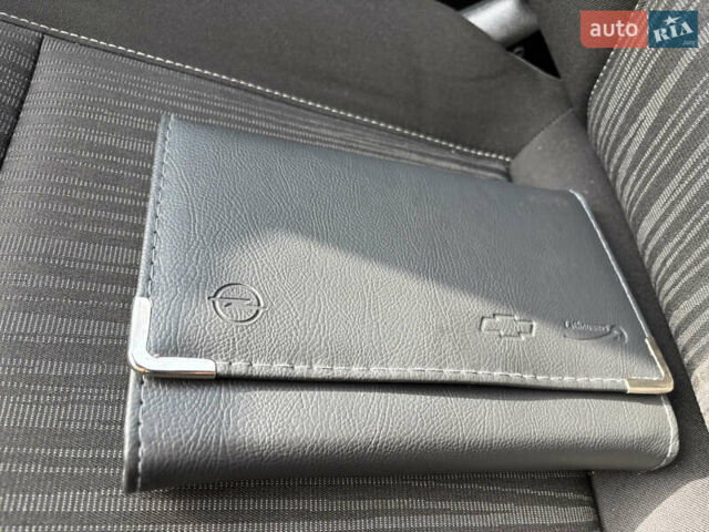 Чорний Опель Астра, об'ємом двигуна 1.25 л та пробігом 243 тис. км за 8150 $, фото 37 на Automoto.ua