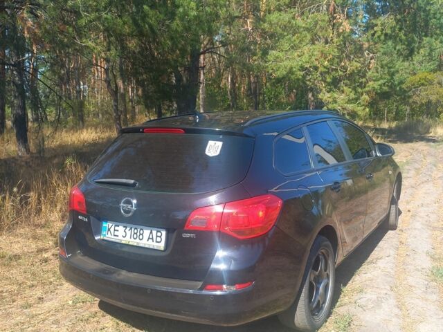 Черный Опель Астра, объемом двигателя 1.7 л и пробегом 278 тыс. км за 6950 $, фото 10 на Automoto.ua