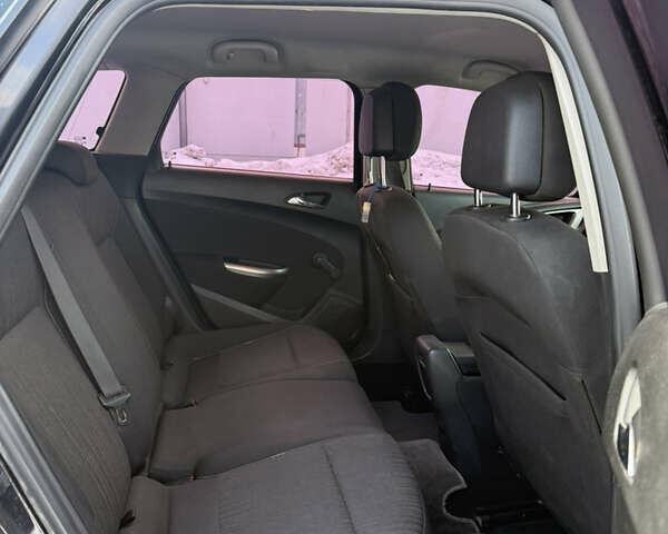 Черный Опель Астра, объемом двигателя 1.3 л и пробегом 257 тыс. км за 5700 $, фото 18 на Automoto.ua