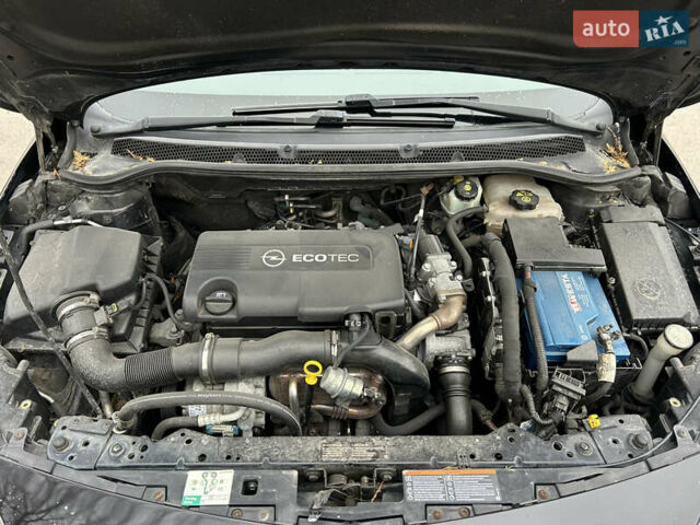 Черный Опель Астра, объемом двигателя 1.7 л и пробегом 256 тыс. км за 6200 $, фото 4 на Automoto.ua