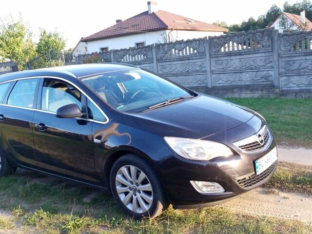 Черный Опель Астра, объемом двигателя 1.7 л и пробегом 217 тыс. км за 7700 $, фото 3 на Automoto.ua