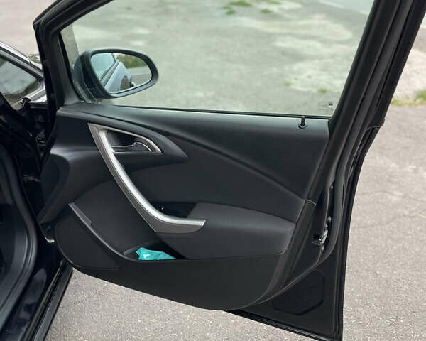 Черный Опель Астра, объемом двигателя 1.6 л и пробегом 182 тыс. км за 8100 $, фото 18 на Automoto.ua