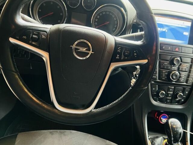 Черный Опель Астра, объемом двигателя 1.7 л и пробегом 350 тыс. км за 5200 $, фото 6 на Automoto.ua