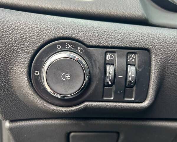 Чорний Опель Астра, об'ємом двигуна 1.69 л та пробігом 293 тис. км за 7000 $, фото 4 на Automoto.ua