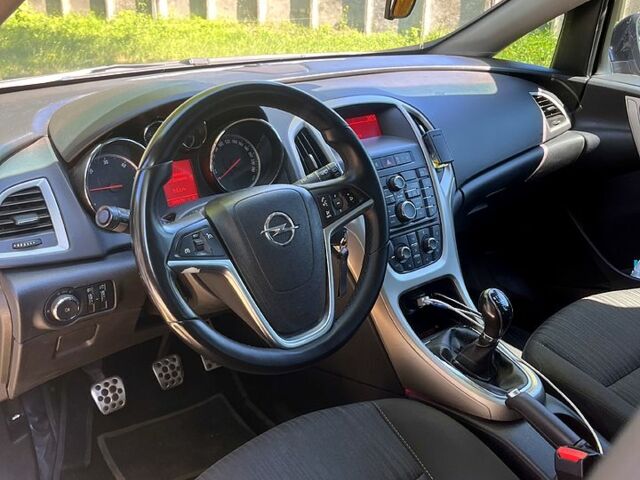 Чорний Опель Астра, об'ємом двигуна 1.7 л та пробігом 309 тис. км за 6000 $, фото 5 на Automoto.ua