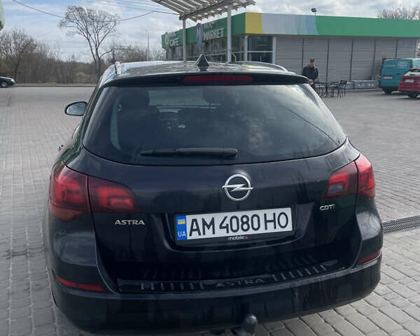 Черный Опель Астра, объемом двигателя 1.69 л и пробегом 245 тыс. км за 7200 $, фото 5 на Automoto.ua