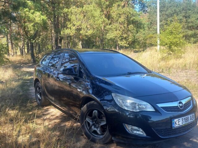 Черный Опель Астра, объемом двигателя 1.7 л и пробегом 278 тыс. км за 6950 $, фото 9 на Automoto.ua