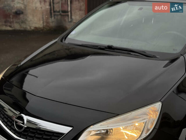 Черный Опель Астра, объемом двигателя 1.4 л и пробегом 225 тыс. км за 6350 $, фото 2 на Automoto.ua
