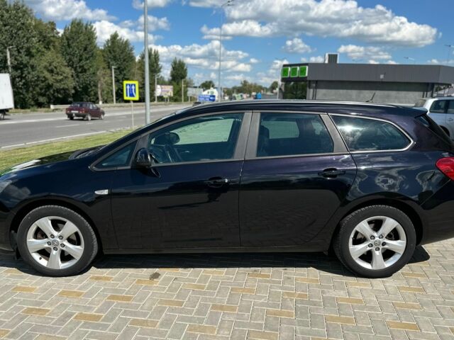 Черный Опель Астра, объемом двигателя 1.7 л и пробегом 236 тыс. км за 3900 $, фото 1 на Automoto.ua