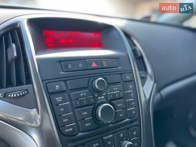 Черный Опель Астра, объемом двигателя 1.4 л и пробегом 210 тыс. км за 8600 $, фото 27 на Automoto.ua