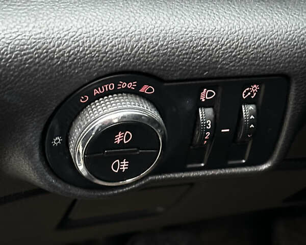 Чорний Опель Астра, об'ємом двигуна 1.69 л та пробігом 306 тис. км за 6800 $, фото 6 на Automoto.ua