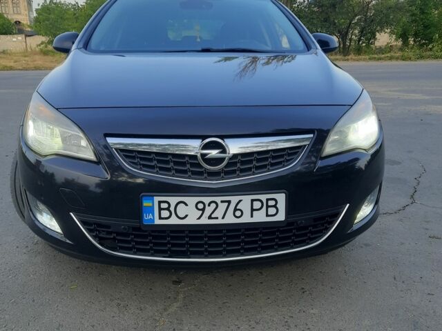 Черный Опель Астра, объемом двигателя 1.7 л и пробегом 340 тыс. км за 6900 $, фото 6 на Automoto.ua