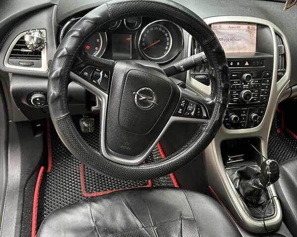 Черный Опель Астра, объемом двигателя 1.3 л и пробегом 264 тыс. км за 6500 $, фото 14 на Automoto.ua