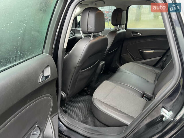 Черный Опель Астра, объемом двигателя 2 л и пробегом 247 тыс. км за 7350 $, фото 7 на Automoto.ua