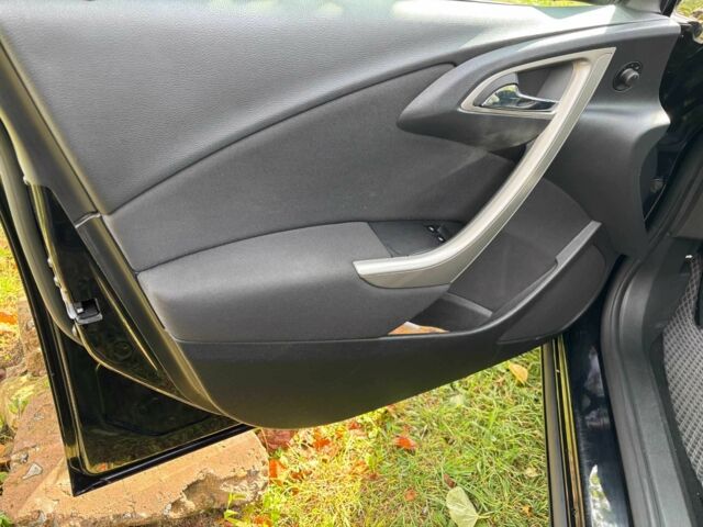 Чорний Опель Астра, об'ємом двигуна 1.2 л та пробігом 245 тис. км за 7850 $, фото 5 на Automoto.ua