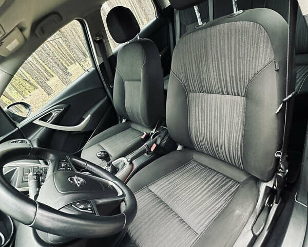 Чорний Опель Астра, об'ємом двигуна 1.7 л та пробігом 268 тис. км за 6950 $, фото 23 на Automoto.ua