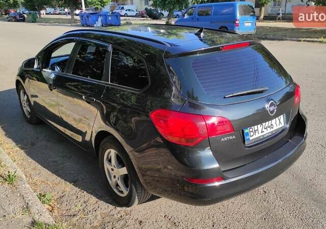Опель Астра 2012 у Одесі на Automoto.ua Чорний Опель Астра, об'ємом двигуна 1.7 л та пробігом 247 тис. км за 7000 $, фото 3 на Automoto.ua