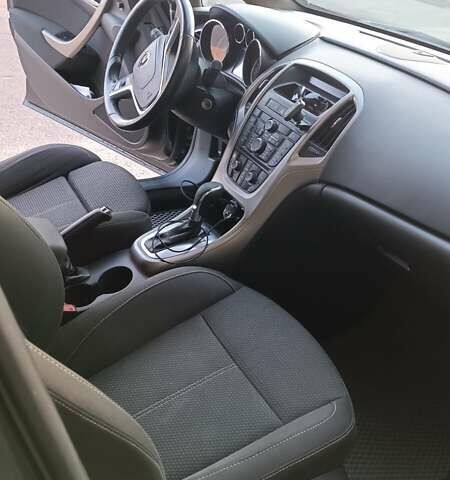 Черный Опель Астра, объемом двигателя 2 л и пробегом 308 тыс. км за 7400 $, фото 6 на Automoto.ua