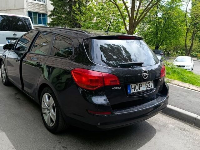 Черный Опель Астра, объемом двигателя 1.7 л и пробегом 391 тыс. км за 3400 $, фото 3 на Automoto.ua
