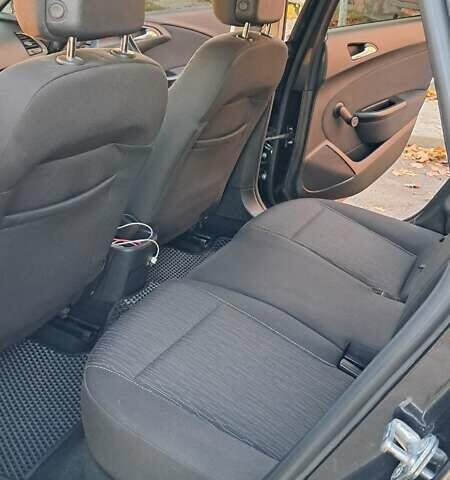 Черный Опель Астра, объемом двигателя 1.7 л и пробегом 267 тыс. км за 7199 $, фото 30 на Automoto.ua