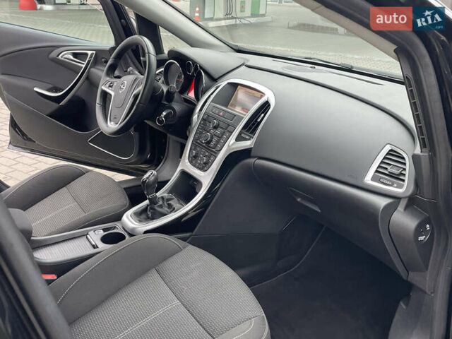 Черный Опель Астра, объемом двигателя 1.6 л и пробегом 125 тыс. км за 7450 $, фото 24 на Automoto.ua