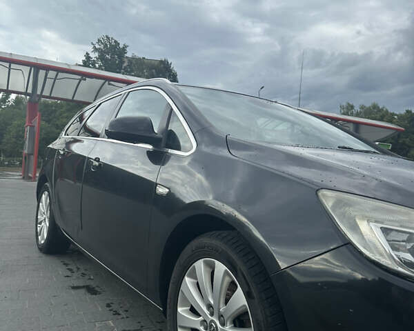 Черный Опель Астра, объемом двигателя 1.69 л и пробегом 260 тыс. км за 6800 $, фото 5 на Automoto.ua