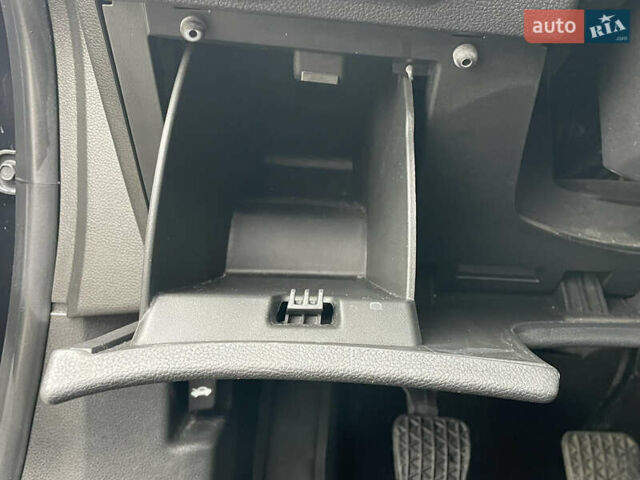 Черный Опель Астра, объемом двигателя 1.6 л и пробегом 125 тыс. км за 7450 $, фото 75 на Automoto.ua