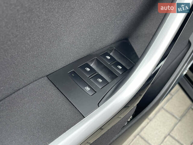Черный Опель Астра, объемом двигателя 1.6 л и пробегом 125 тыс. км за 7450 $, фото 50 на Automoto.ua