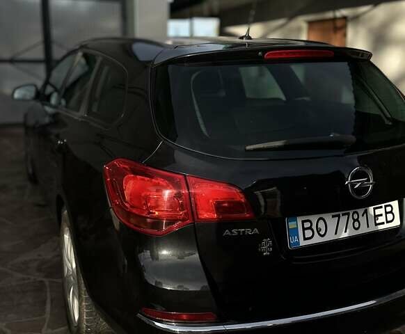 Опель Астра 2012 в Черновцах на Automoto.ua Черный Опель Астра, объемом двигателя 1.7 л и пробегом 256 тыс. км за 8177 $, фото 1 на Automoto.ua