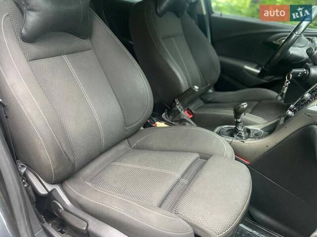 Черный Опель Астра, объемом двигателя 1.3 л и пробегом 284 тыс. км за 5950 $, фото 3 на Automoto.ua