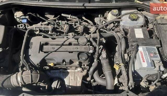 Черный Опель Астра, объемом двигателя 1.4 л и пробегом 274 тыс. км за 6899 $, фото 4 на Automoto.ua